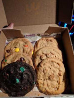 Insomnia Cookies food