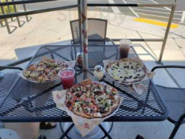 Mod Pizza food