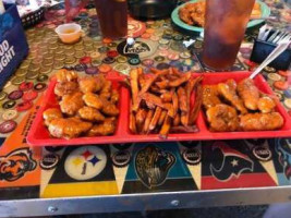 Flamin' Joes Wings food