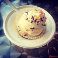 Gigi's Cupcakes food