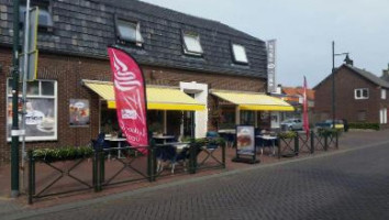 Eetwinkel Het Eendje outside