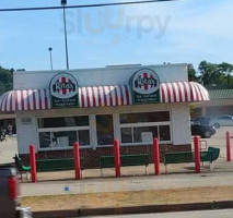 Ritas Ice, Custard And Happiness outside