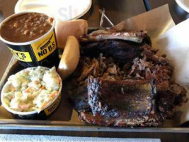 Dickey's Barbecue Pit food