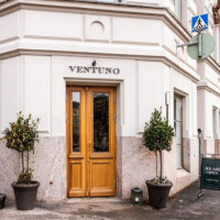 Ventuno outside