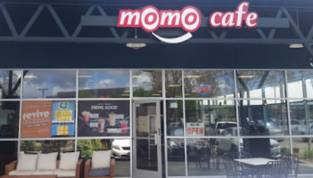 Momo's inside