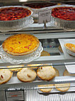 Le Delice Pastry Shop food