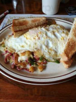 The Historic Texas Lunch food