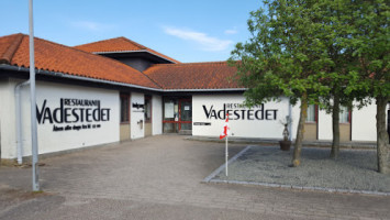 Vadestedet outside