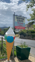 Macari's Fish Chips outside