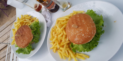 Snack Les Eaux Qui Rient food