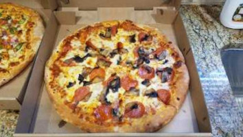 Laventina's Pizza food