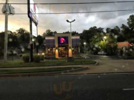 Taco Bell outside