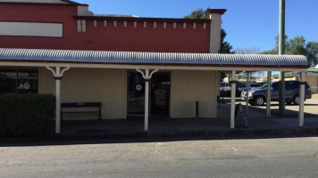 Arthur Clive's Family Bakehouse Kalbar outside