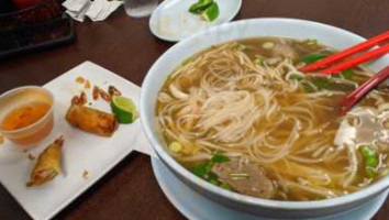 Pho Cali food