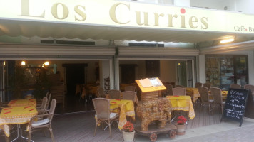 Los Curries inside