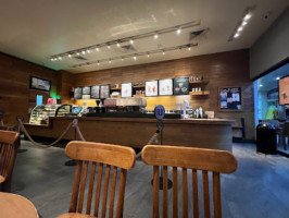 Starbucks Petron Nlex Balagtas (southbound) food