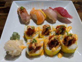 Sushi N Grill food