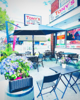 Tony’s Pizza Pasta Grill inside