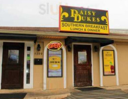 Daisy Dukes Metairie outside