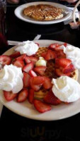 Red Hut Waffle Shop food