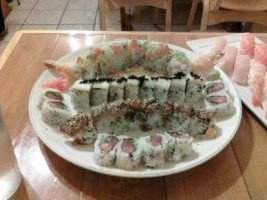 Maje Sushi food