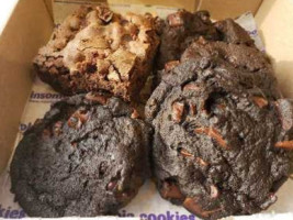 Insomnia Cookies food