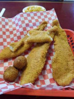 Sam’s Southern Eatery food