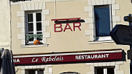 Le Rabelais outside