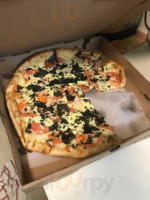 Villa Pizza food