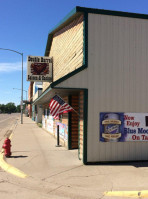 Double Barrel Saloon outside