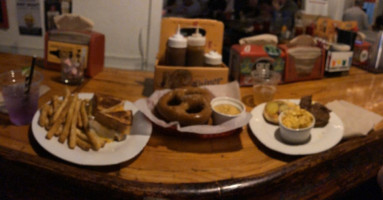 Hilltop Tavern food