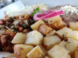 Los Chilaquiles food