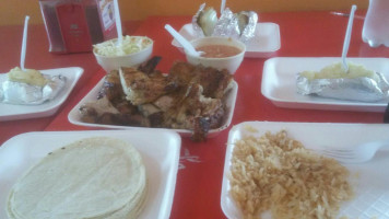 Pollo Bronco food