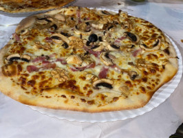 L'arena Pizzeria food