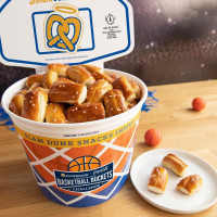 Auntie Anne's Pretzels Cerritos Mall food