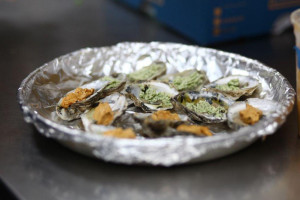 Tidewater Oyster food