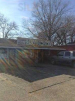 Jack's North Market Barbecue outside