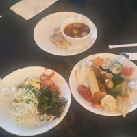 Mikuni Seafood Sushi Buffet food