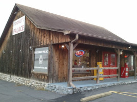 Donut Palace food