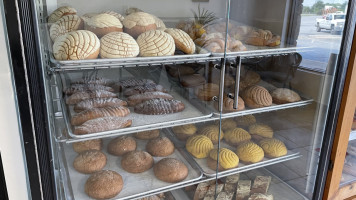 Conyers Bakery food