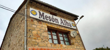 Nuevo Meson Alba inside