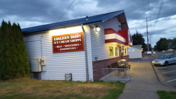 Edaleen Dairy Ice Cream Shop Grover outside