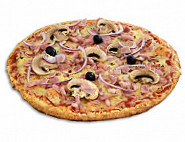 Tutti Pizza food