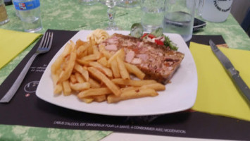 Le Rallye-Aux Plaisirs Simples food