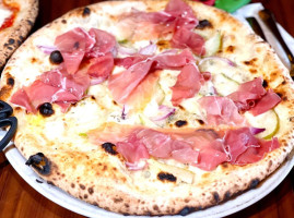 Pizzeria 22 food