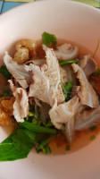 ร้านก๋วยเตี๋ยวห้วยแห้ง food