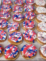 Pats Donuts Kreme food