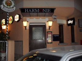 Harmonie Griechisches outside