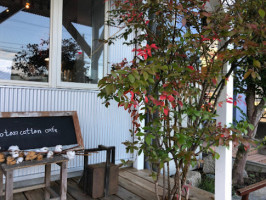 Totan Cotton Café outside