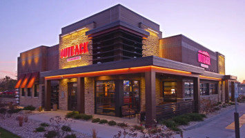 Outback Steakhouse Kentwood outside